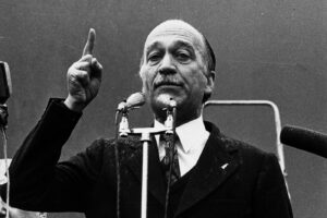 Una via intestata a Giorgio Almirante? Certo, è stato uno dei leader della Prima Repubblica