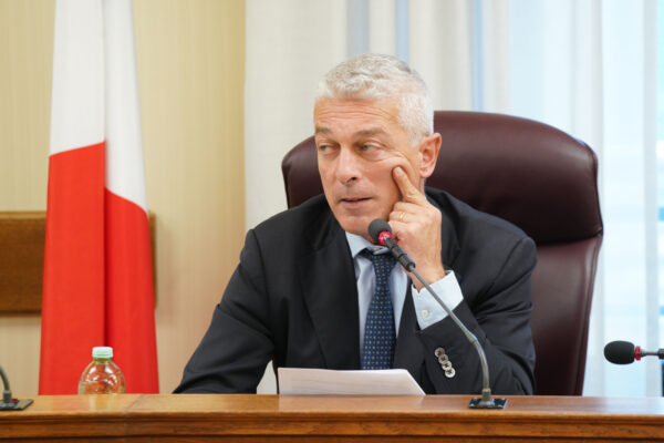 Morra prepara le liste di proscrizione per le elezioni: il “tribunale etico” dell’Antimafia a caccia di presunti impresentabili