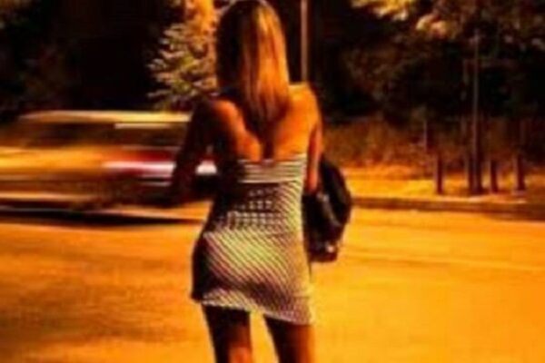 I racconti delle baby squillo baresi: “C’era chi ci organizzava gli incontri. 100 euro per 10 minuti. E a scuola provavamo ad allargare il giro”