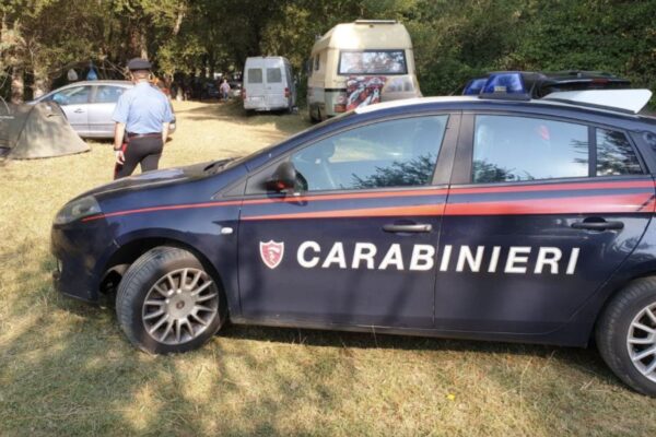 Musica a palla e centinaia di giovani, il maxi rave abusivo: identificati alcuni partecipanti