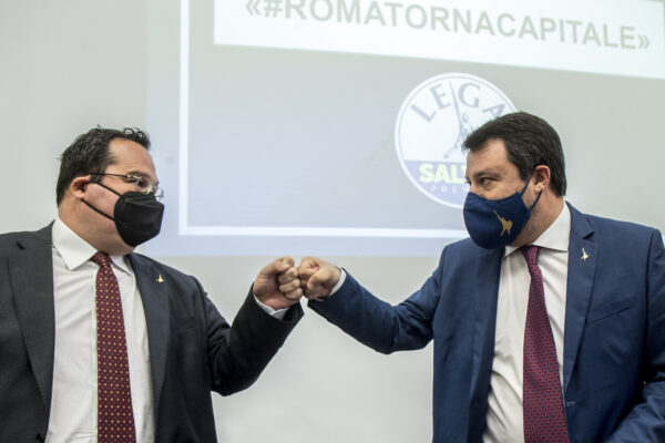 Salvini pronto a scaricare Durigon, addio più vicino mentre la Lega si infiamma: Draghi ‘blinda’ Lamorgese