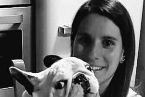 Farmacista morta in casa, la Procura indaga per omicidio: trovati segni sul collo di Serena