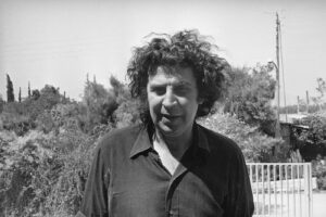 Mikis Theodorakis, novantasei anni senza tentennare mai Mikis Theodorakis, novantasei anni senza tentennare mai
