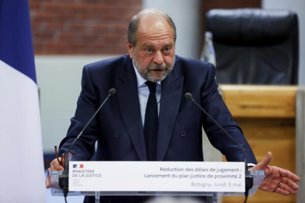 In Francia le toghe di ribellano ma il Parlamento va avanti con le riforme