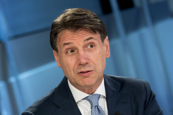 Movimento 5 Stelle e Conte in caduta libera, grillini ai minimi da inizio legislatura: il sondaggio YouTrend affossa l’ex premier