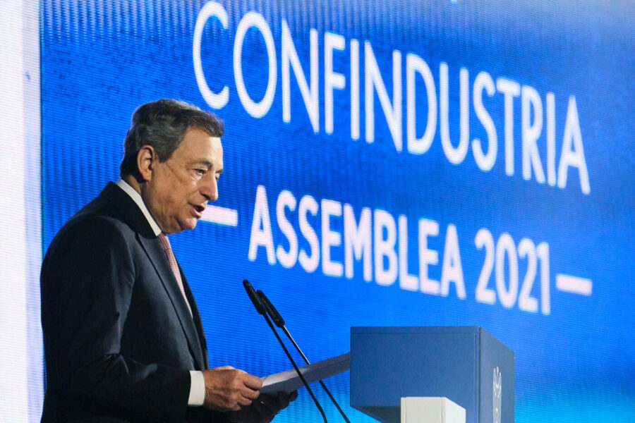 Confindustria tifa per Draghi, premier anche dopo le elezioni 2023