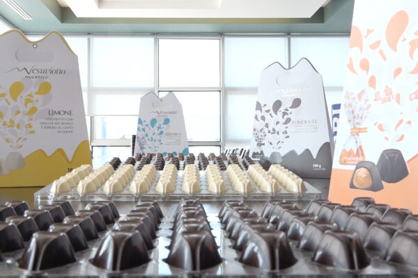 Vesuviotto, il cioccolatino simbolo di Napoli sbarca sul mercato estero grazie a Maxtris