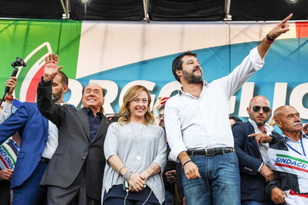 Il giallo dell’intervista-fantasma a Berlusconi: Forza Italia smentisce le parole che affondano Salvini e Meloni