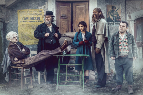 Freaks out: Gabriele Mainetti riprova a fare bingo tra invenzione, genio ed effetti speciali