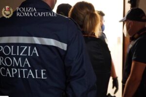 Maxi sgombero a Tor Bella Monaca, il caso del ras Giuseppe Moccia: moroso ma con 30mila euro in casa