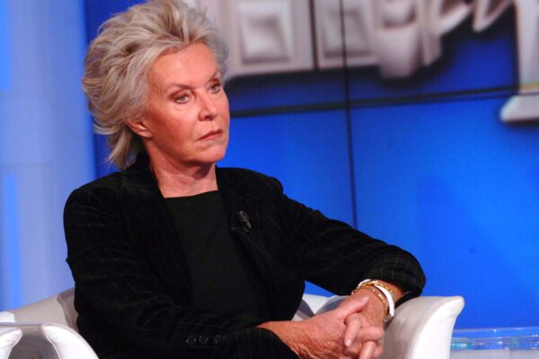 Intervista a Margherita Boniver: “A Kabul un finale da film horror, Biden nuovo Carter” Intervista a Margherita Boniver: “A Kabul un finale da film horror, Biden nuovo Carter”