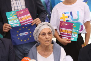 Intervista a Emma Bonino: “Il Palazzo protesta contro i referendum, con la raccolta firme ancora in corso”