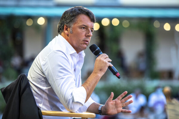 Insulti e minacce a Renzi, il vaffa grillino non è morto