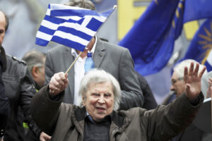 Chi era Mikis Theodorakis, musicista partigiano in lotta contro la dittatura Chi era Mikis Theodorakis, musicista partigiano in lotta contro la dittatura