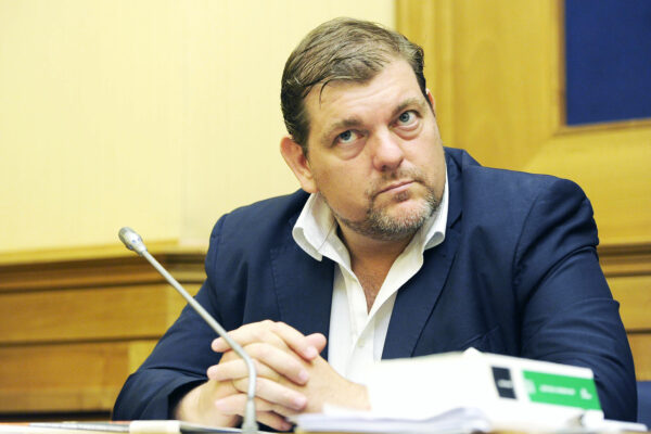 Mattarella e la grazia ad Ambrogio Crespi, ogni tanto la giustizia c’è…