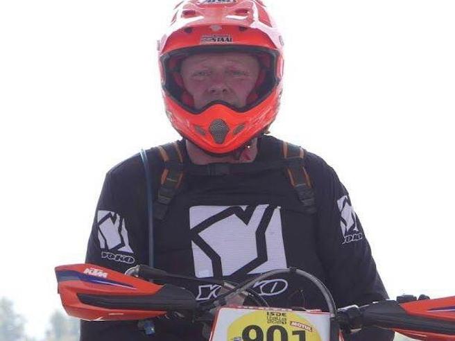 Tragedia al Mondiale di Enduro nel pavese, il pilota Arnold Staal trovato morto vicino alla sua moto