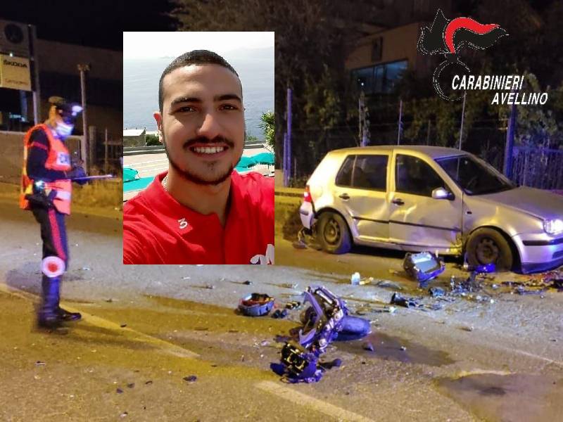 Tragedia sulla statale, schianto fatele moto-auto: Roberto muore a 25 anni