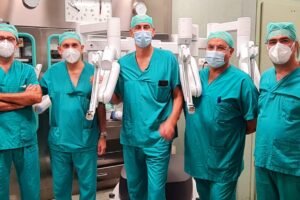 Tumore dei polmoni, al Pascale i primi interventi di robotica mininvasiva in Campania Tumore dei polmoni, al Pascale i primi interventi di robotica mininvasiva in Campania