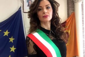 Michetti come Federica Sciarelli, alla ricerca della candidata scomparsa Benevento: “È irrintracciabile”