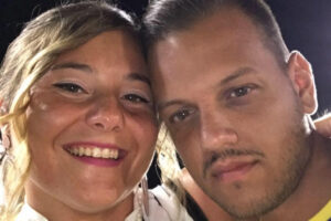 Stroncato dal covid a 31 anni, Francesco lascia un figlio di 10 mesi: “Aspettava il vaccino”