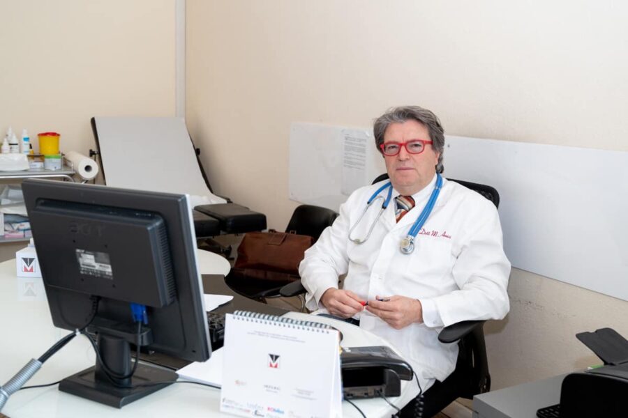 Sospeso Mariano Amici, il medico No-Vax dei tamponi ai kiwi: “Farò ricorso”