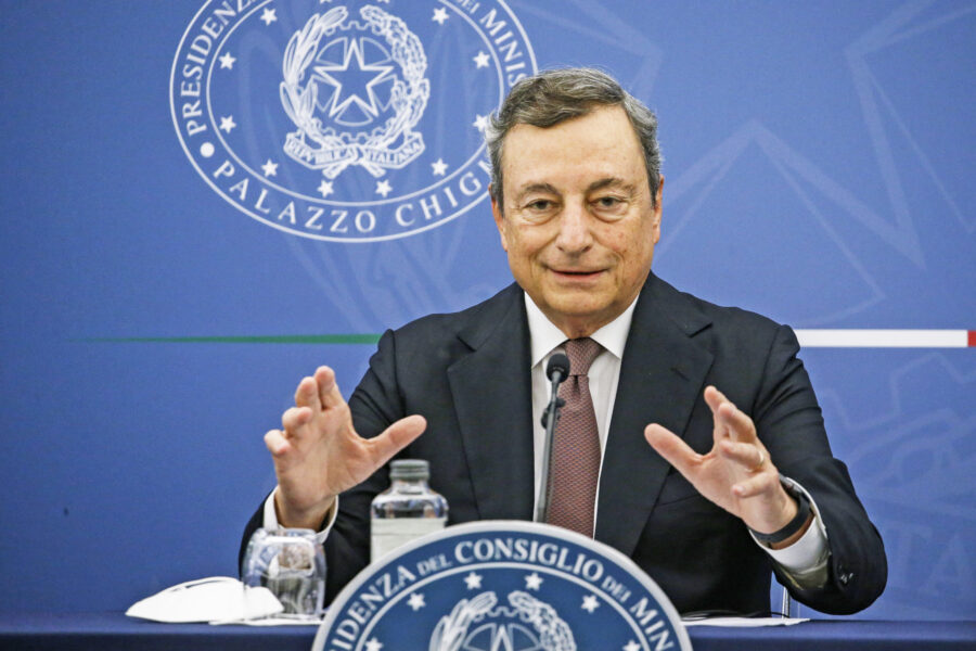 Draghi: “C’è fiducia nell’Italia, quadro economico migliore di quanto previsto. Per le morti sul lavoro pene più severe”