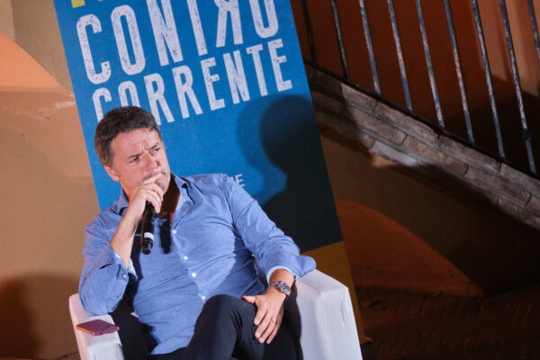 Caso Open, la Giunta del Senato dà ragione a Renzi: i pm fiorentini dovevano chiedere l’autorizzazione per intercettarlo