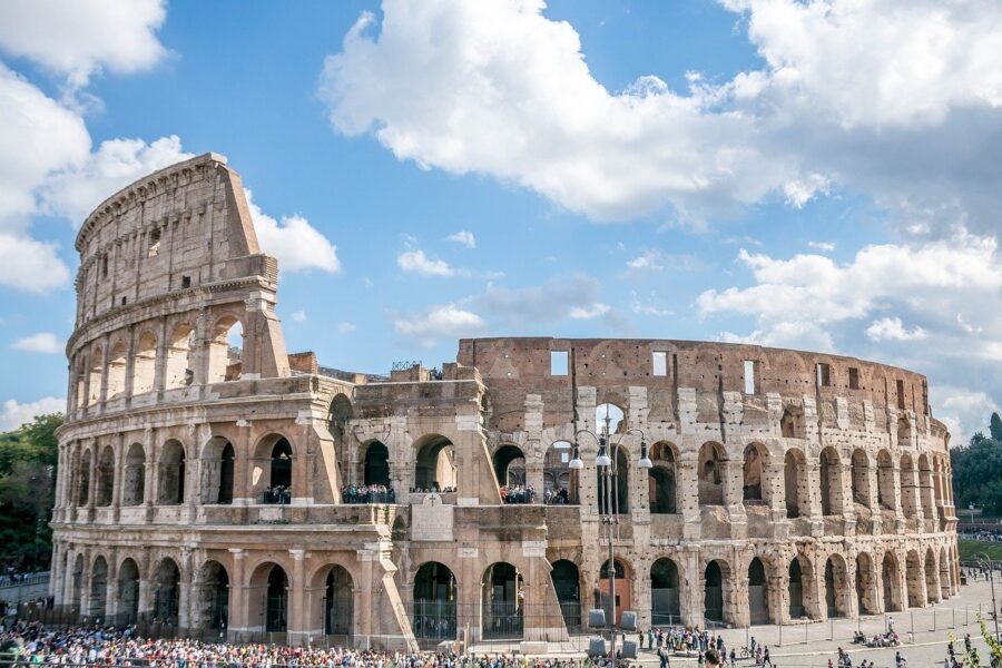 Auguri Roma e viva la bellezza!