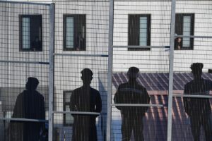 Carcerati, stranieri e rom: quanto è costato il Covid agli emigrati