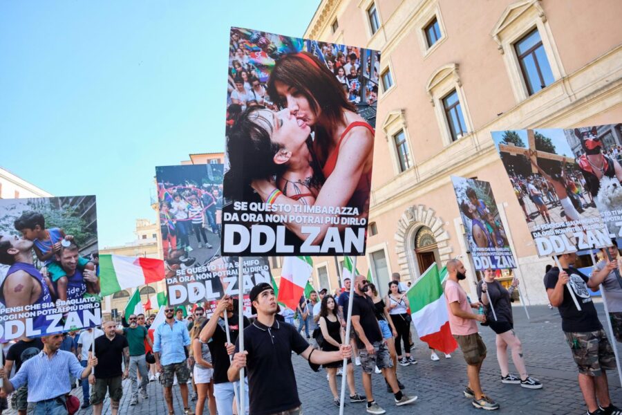 Ddl Zan bocciato, il Senato mai così lontano dalla società