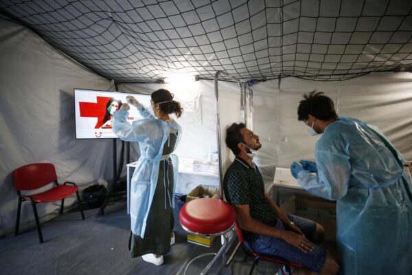 Coronavirus, 2.968 nuovi positivi e 33 morti: positività all’1%