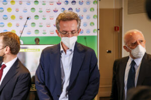 De Luca e Manfredi: bene il buon vicinato ma ognuno faccia il suo De Luca e Manfredi: bene il buon vicinato ma ognuno faccia il suo