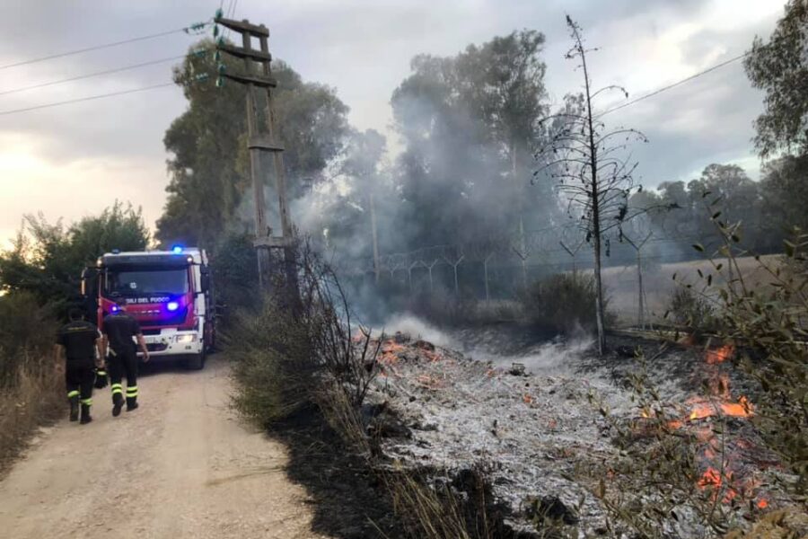 Elezioni ‘di fuoco’ a Latina, incendiata la casa del candidato Pd: “Ho scatenato l’ira di qualche avversario”