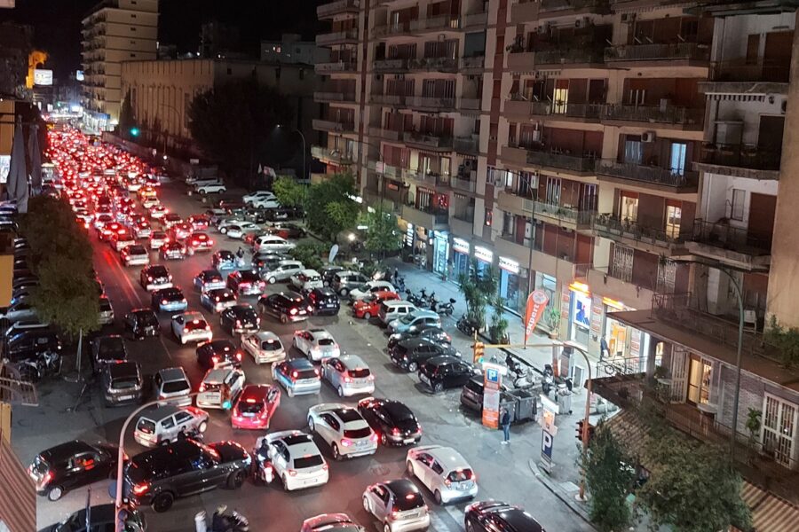 Riapertura Galleria Quattro Giornate, ore decisive: traffico paralizzato a Napoli