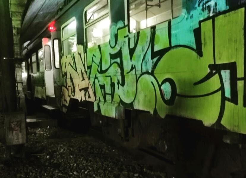 Napoli, deraglia treno della Cumana: attimi di paura per i passeggeri