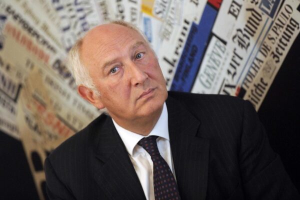 Intervista a Mario Morcone: “Per rendere Napoli più sicura servono 2mila agenti e lavoro per i giovani” Intervista a Mario Morcone: “Per rendere Napoli più sicura servono 2mila agenti e lavoro per i giovani”