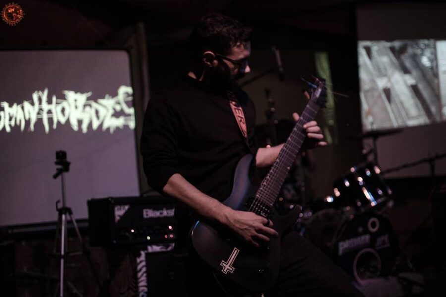 Travolto da un’auto dopo l’incidente, così è morto Riccardo Sessa: il chitarrista tornava da un concerto