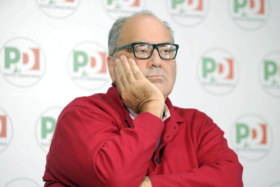 Foto Fabio Cimaglia / LaPresse
30-09-2016 Roma
Politica
Sede del Partito Democratico. Campo Democratico
Nella foto Goffredo Bettini


Photo Fabio Cimaglia / LaPresse
30-09-2016 Rome (Italy)
Politic
Headquarters of the Democratic Party. Campo Democratico
In the pic Goffredo Bettini