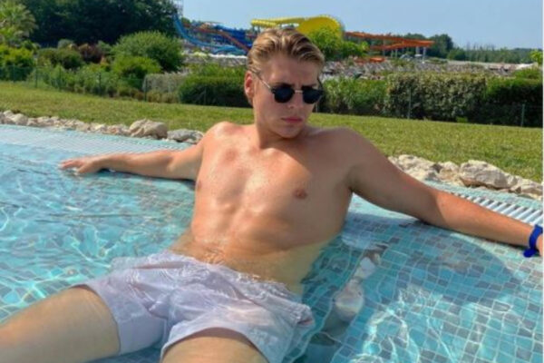 “C’è Brad Pitt nudo in Tangenziale” ma è il pallanuotista Sven Augusti: causa incidente e manda un 23enne in ospedale