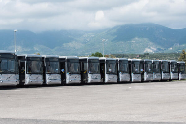 Fermi in deposito 70 bus nuovi, Atac ha le casse vuote e non paga l’ultima rata da 18 milioni
