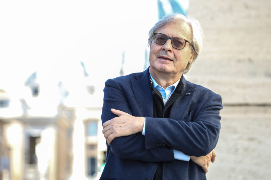 Intervista a Vittorio Sgarbi: “Condannare Mimmo Lucano è come condannare Robin Hood”