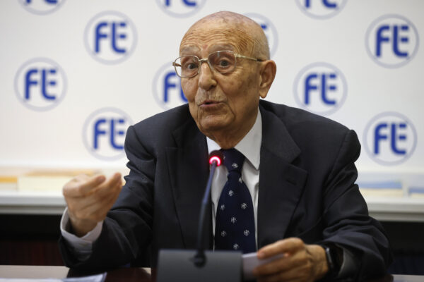 Elezioni comunali, intervista a Sabino Cassese: “Letta votato da un quinto degli elettori, hanno perso tutti” Elezioni comunali, intervista a Sabino Cassese: “Letta votato da un quinto degli elettori, hanno perso tutti”