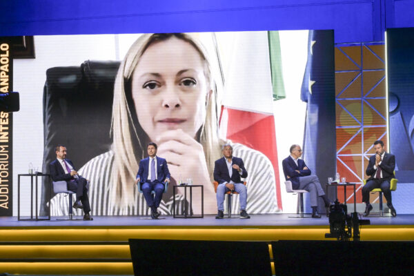 Grillini evaporati, si torna a un fragile bipolarismo