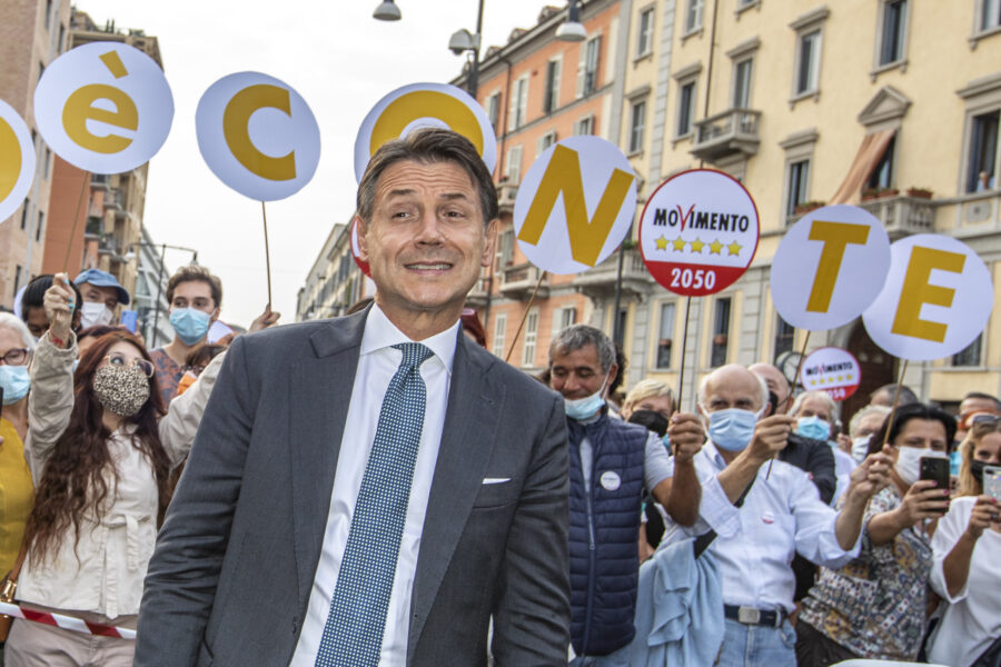 Fuoco amico grillino su Conte: sotto attacco l’asse col Pd e la mancanza di una linea politica chiara