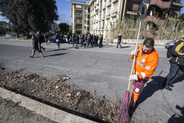 AMA
SPAZZINO SPAZZINI
NETTURBINO NETTURBINI AMA
SPAZZINO SPAZZINI
NETTURBINO NETTURBINI