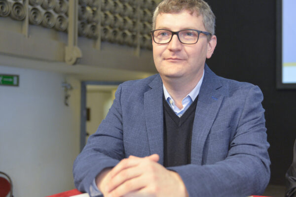 Intervista a Padre Camillo Ripamonti: “L’Africa è senza vaccini e qui si va in piazza per una falsa libertà…” Intervista a Padre Camillo Ripamonti: “L’Africa è senza vaccini e qui si va in piazza per una falsa libertà…”