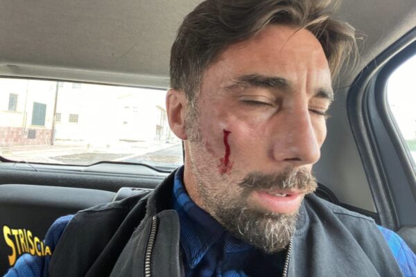 L’inviato di ‘Striscia’ Brumotti aggredito a Foggia: “Portatelo via da qua prima che gli stacchi la testa”