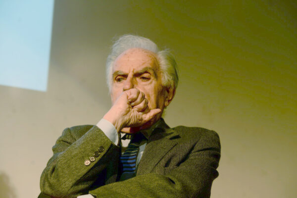 Intervista a Mario Tronti: “Solo Draghi ci rimetterà in piedi, la sinistra archivi l’Ulivo” Intervista a Mario Tronti: “Solo Draghi ci rimetterà in piedi, la sinistra archivi l’Ulivo”