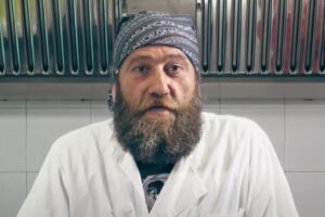 Massacrato a colpi di accetta Alessio Madeddu, chef di ‘4 Ristoranti’: l’omicidio davanti al suo locale