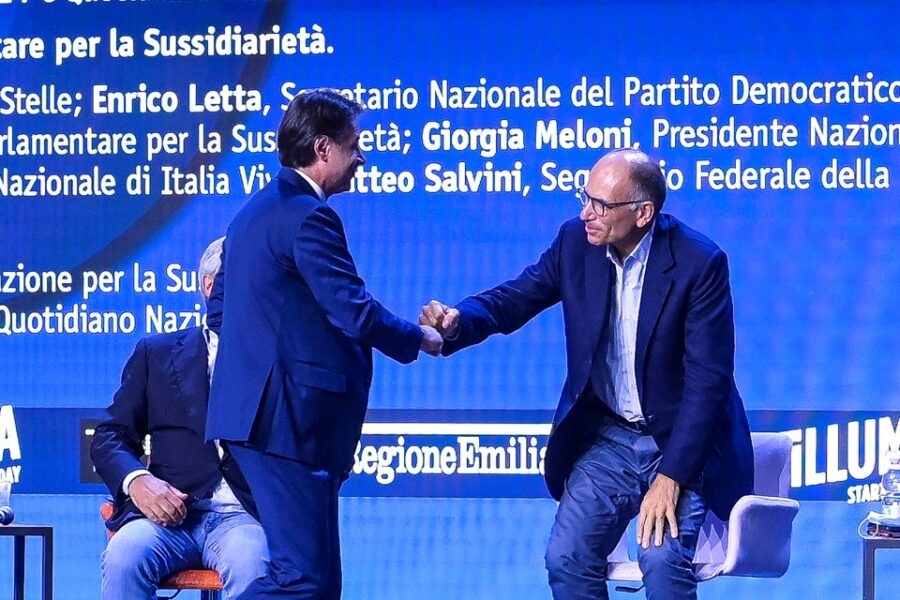 Conte lo ‘schizofrenico’: col Pd, ma contro il Pd…